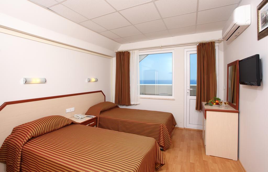 Sea Bird Beach Hotel Конаклы Экстерьер фото