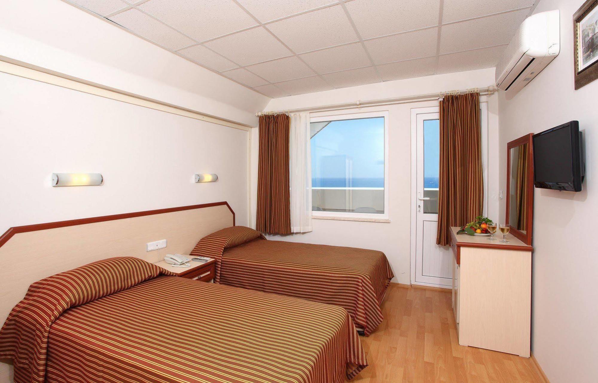 Sea Bird Beach Hotel Конаклы Экстерьер фото